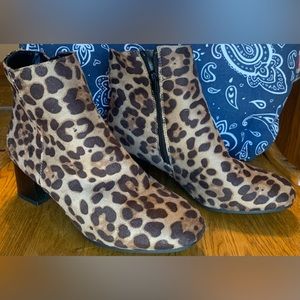 Women’s cheetah boots